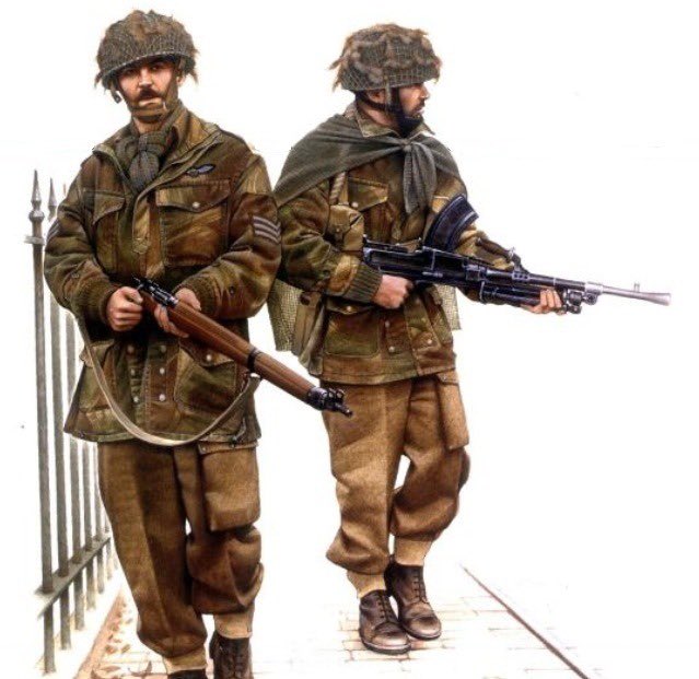 DeltaCamo's tweet photo. British Denison  (2nd pattern)

Variations in the British army were used from the 1940s -1970s.
(1st pattern in 3rd photo) https://t.co/PNgmrjq453