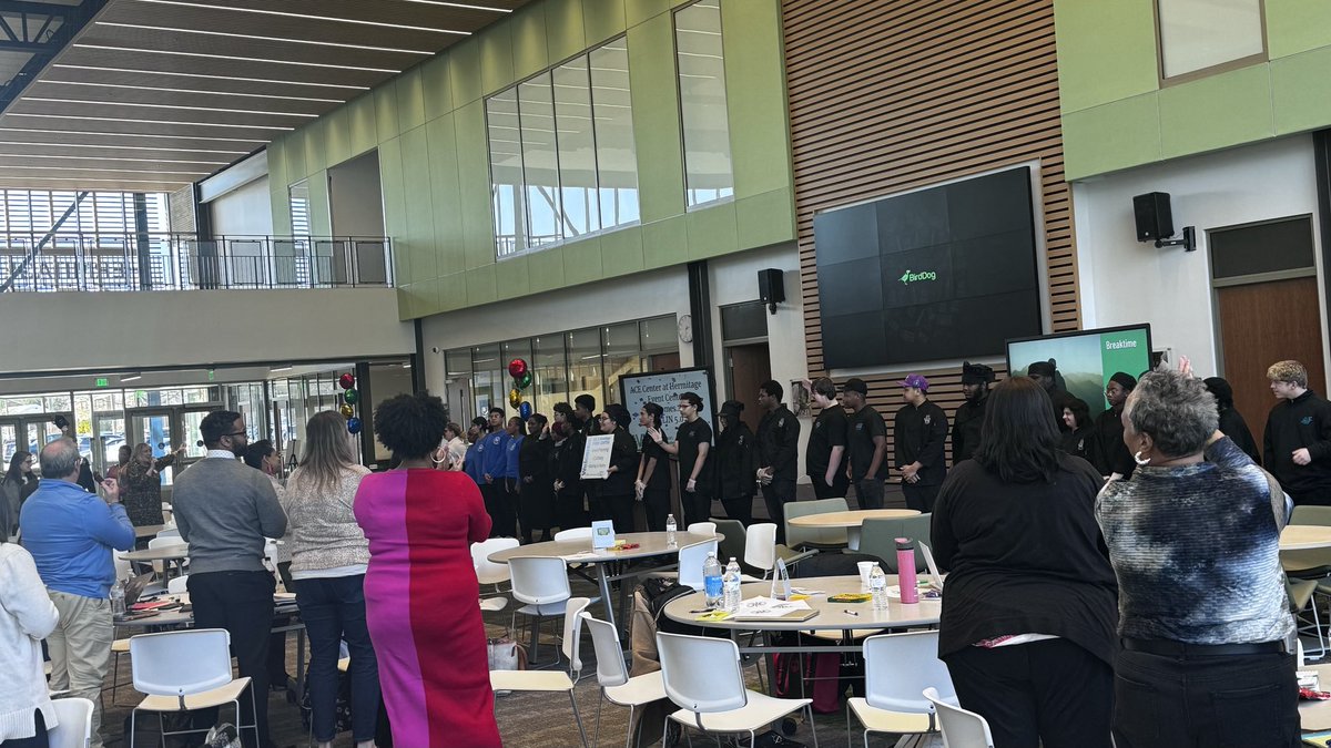 pammoran's tweet image. at the ACE center in ⁦@HenricoSchools⁩ the teens run the center #valin meeting here today!