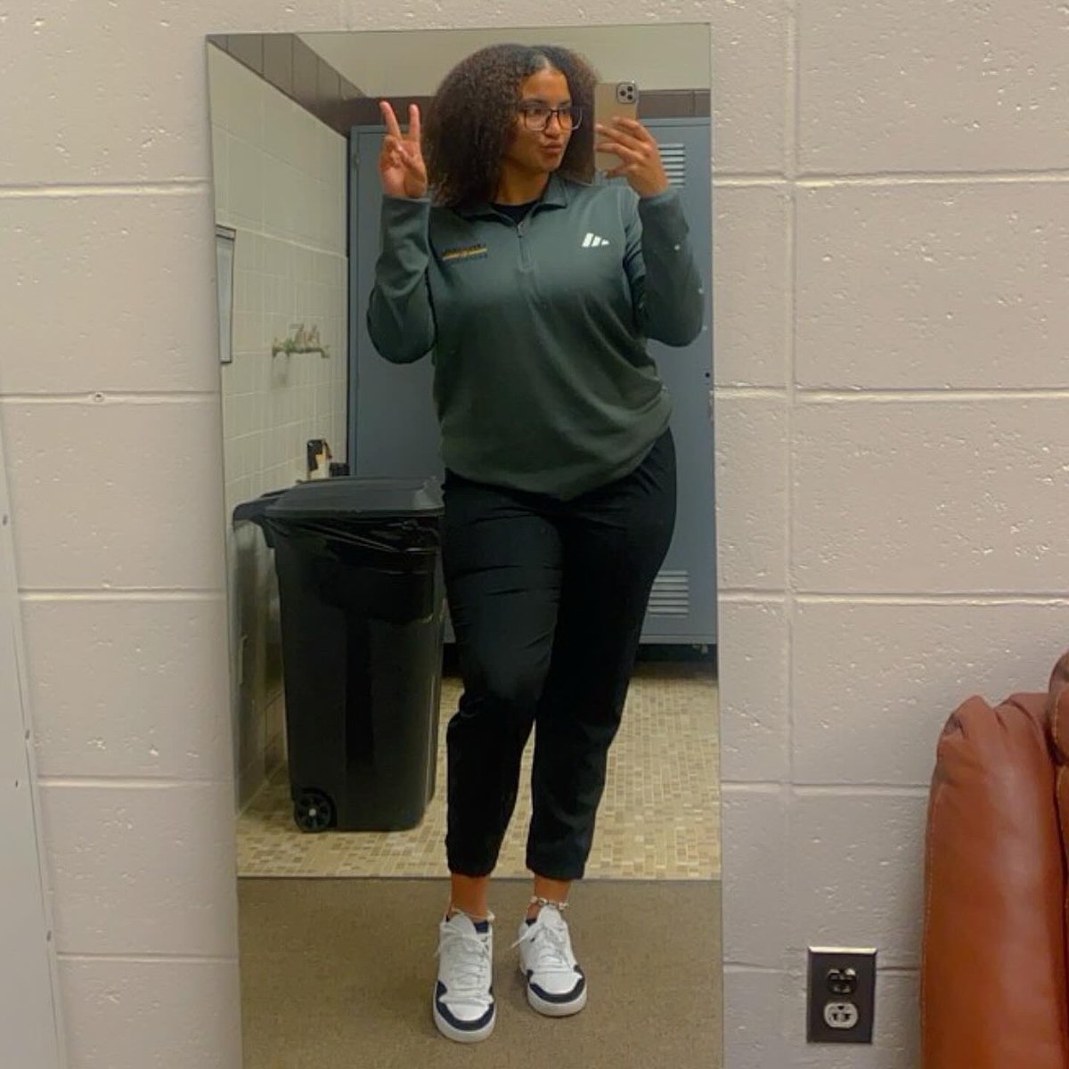 jerynkr_'s tweet photo. Happy National Girls and Women in Sports Day! 💘 
I’m beyond grateful for all the people I’ve met and all the experiences I’ve had being around this game 🏀
WOMEN’S SPORTS HAS BEEN THE TEA💪🏽💃🏽 https://t.co/nTx2waeni7