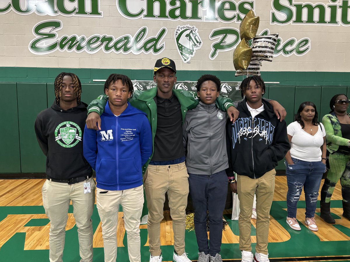 Next Stop: Peabody Magnet HS for WR/RB <a href="/Dartavin5x/">Dartavin Depass</a> as he signs to play for <a href="/GSUFootball01/">Grambling State Football 🐯</a> &amp; HC Mickey Joseph. 

You can hear from Dartavin &amp; his coaches tonight, on <a href="/KALBtv5/">KALB News Channel 5</a> at 6. 

<a href="/KALBSports/">KALB Sports</a> <a href="/MaryMargaretEl9/">Mary-Margaret Ellison Bowen</a>