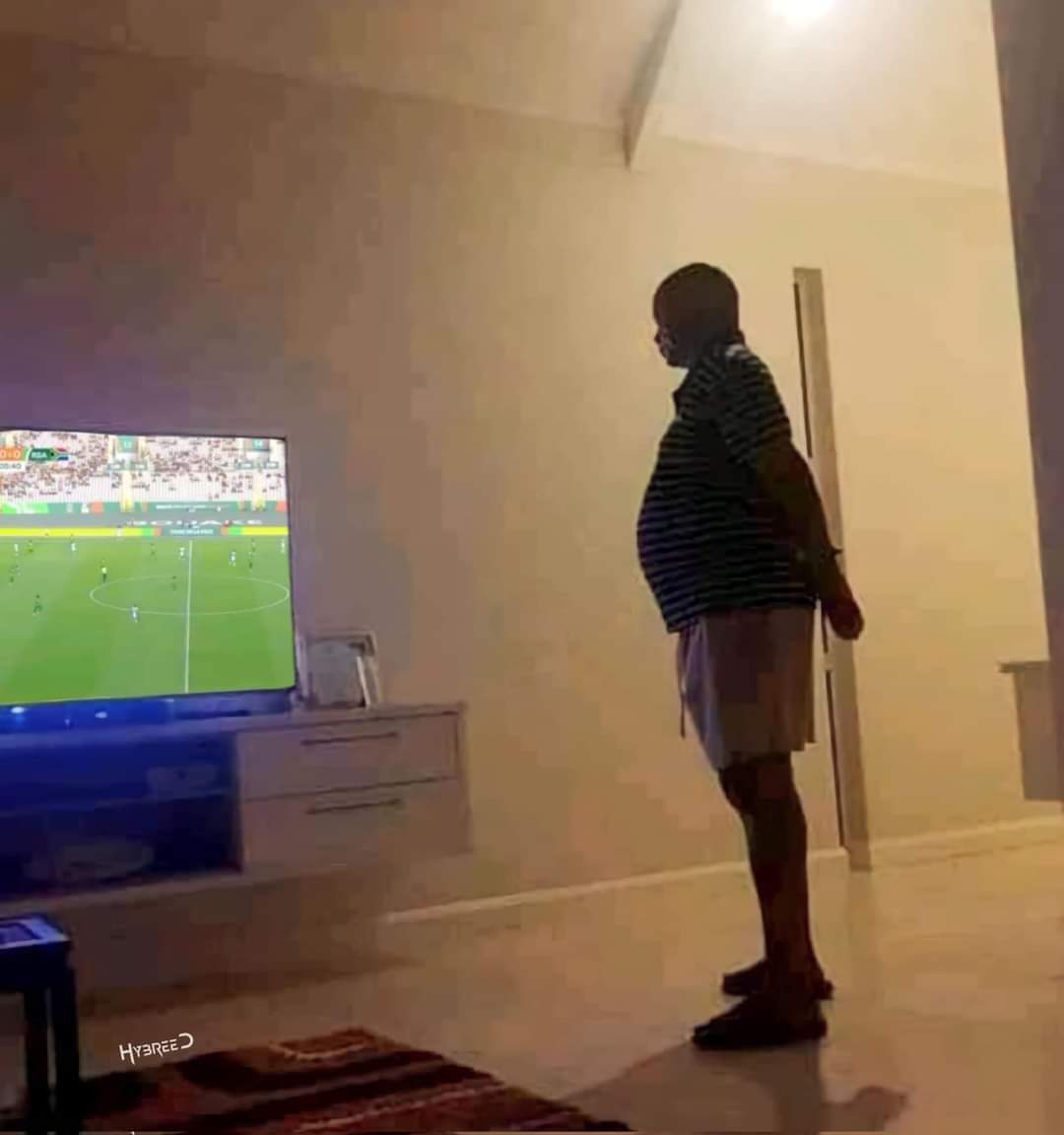 David_Impact01's tweet photo. The whole South Africa right now 

Bafana Bafana
#NGARSA 
#AFCON2023 https://t.co/gCwQdzilML