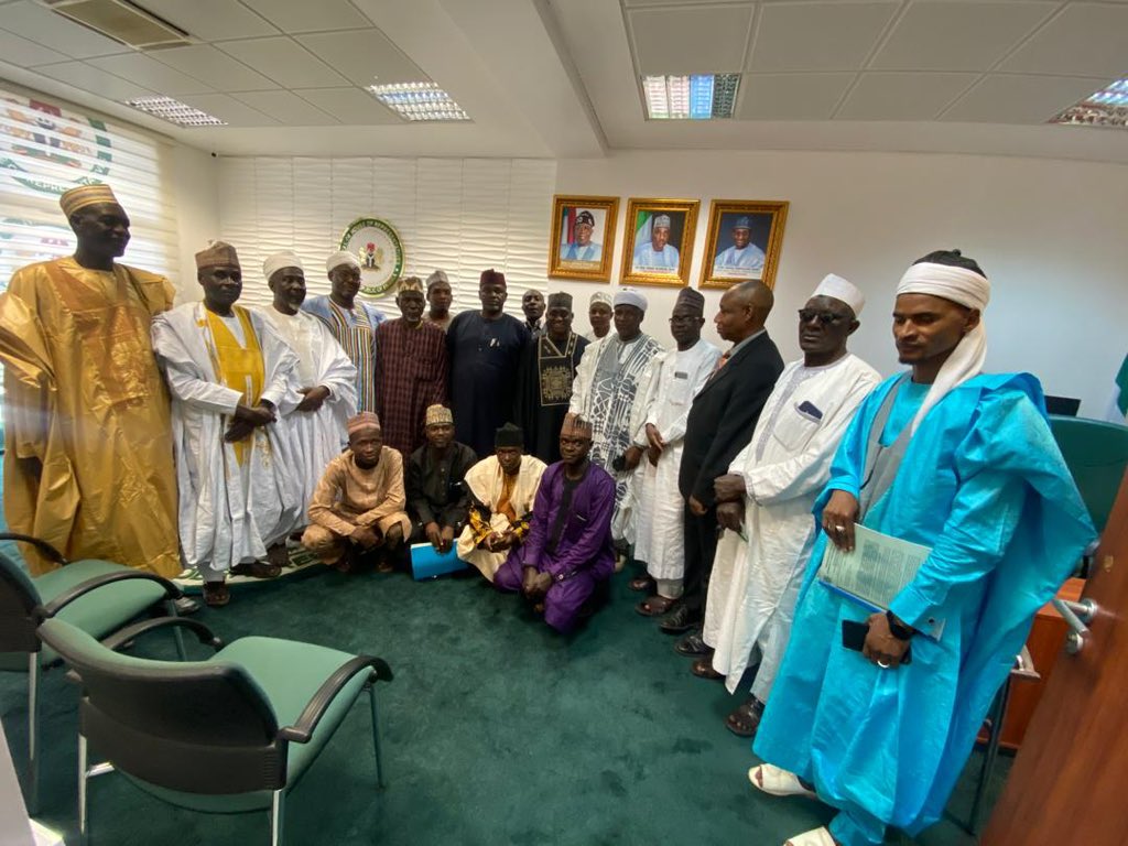 sadiqango's tweet image. Today, I was honored to receive a delegation of leaders from Unguwan Gwaiba, led by the  Executive Chairman of  Sabon Gari Local Government Council and accompanied by the District Head of Basawa, The Village Heads of Basawa and Bomo and other respected personalities. 
The purpose…