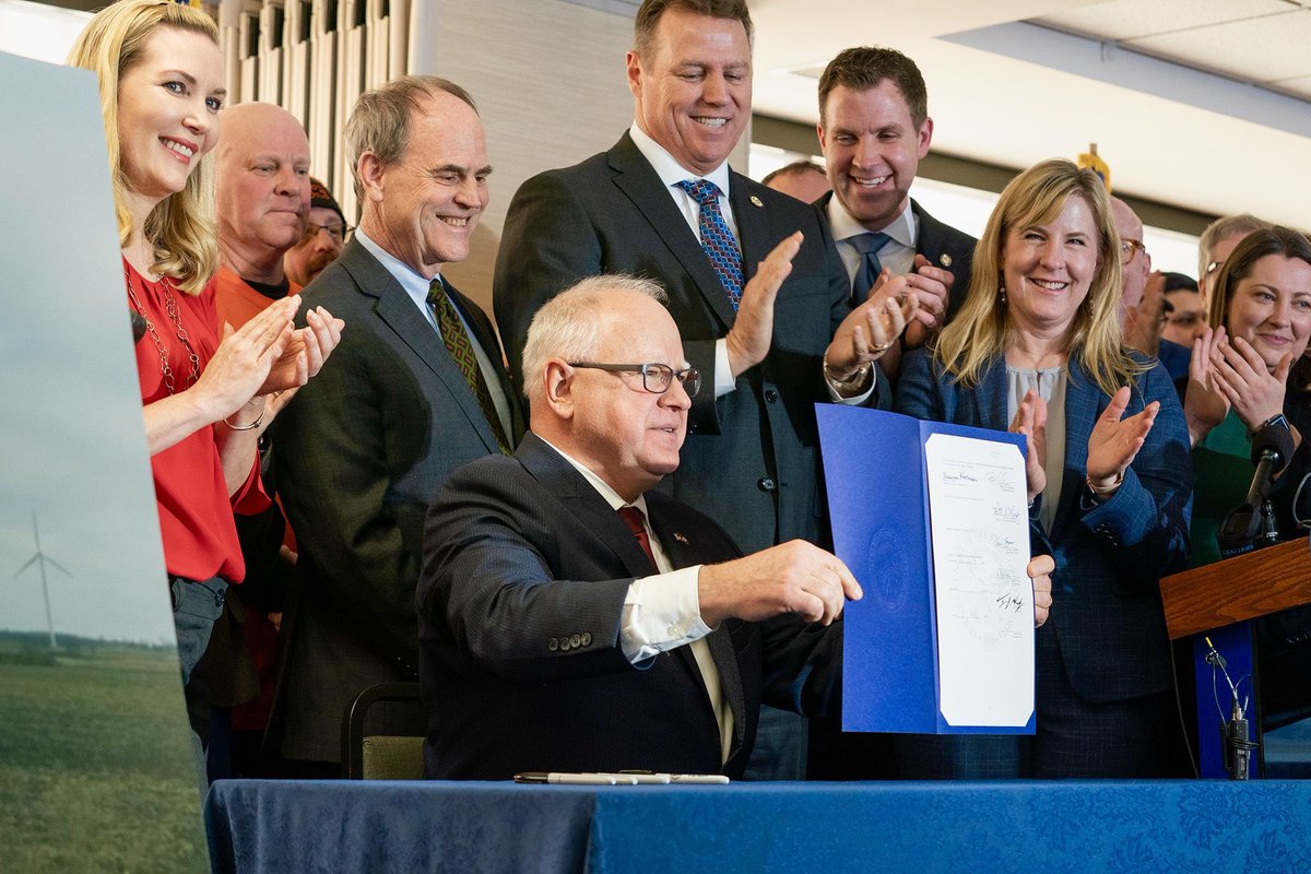That was a very exciting day! MN’s 💯Percent Clean Electricity Standard is one year old today! Thanks for leading, @GovTimWalz @melissahortman @NickAFrentz @Jamiemlong @KariDziedzic @PattyAcomb! Next up: Gonna need zero emissions in buildings, transportation, industry.