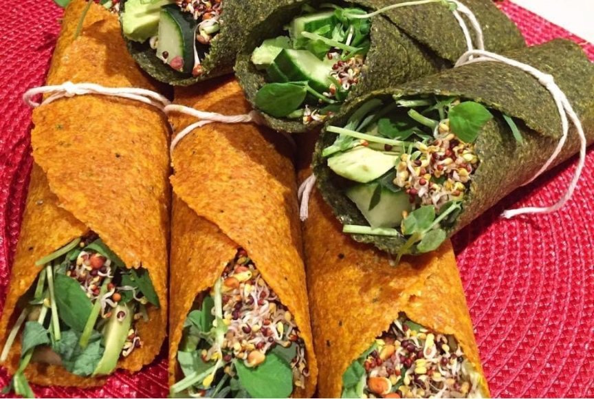 RawJuiceGuru's tweet photo. Two kinds of raw burritos given for your meal. Made with a raw dehydrated wrap one made with greens and other one is a spicy tomato flavour. Filled with avocado, cucumber, mango, beets, alfalfa sprouts, pea Sprouts, and a raw vegan pesto mayonnaise sauce. https://t.co/eKSkjml28a