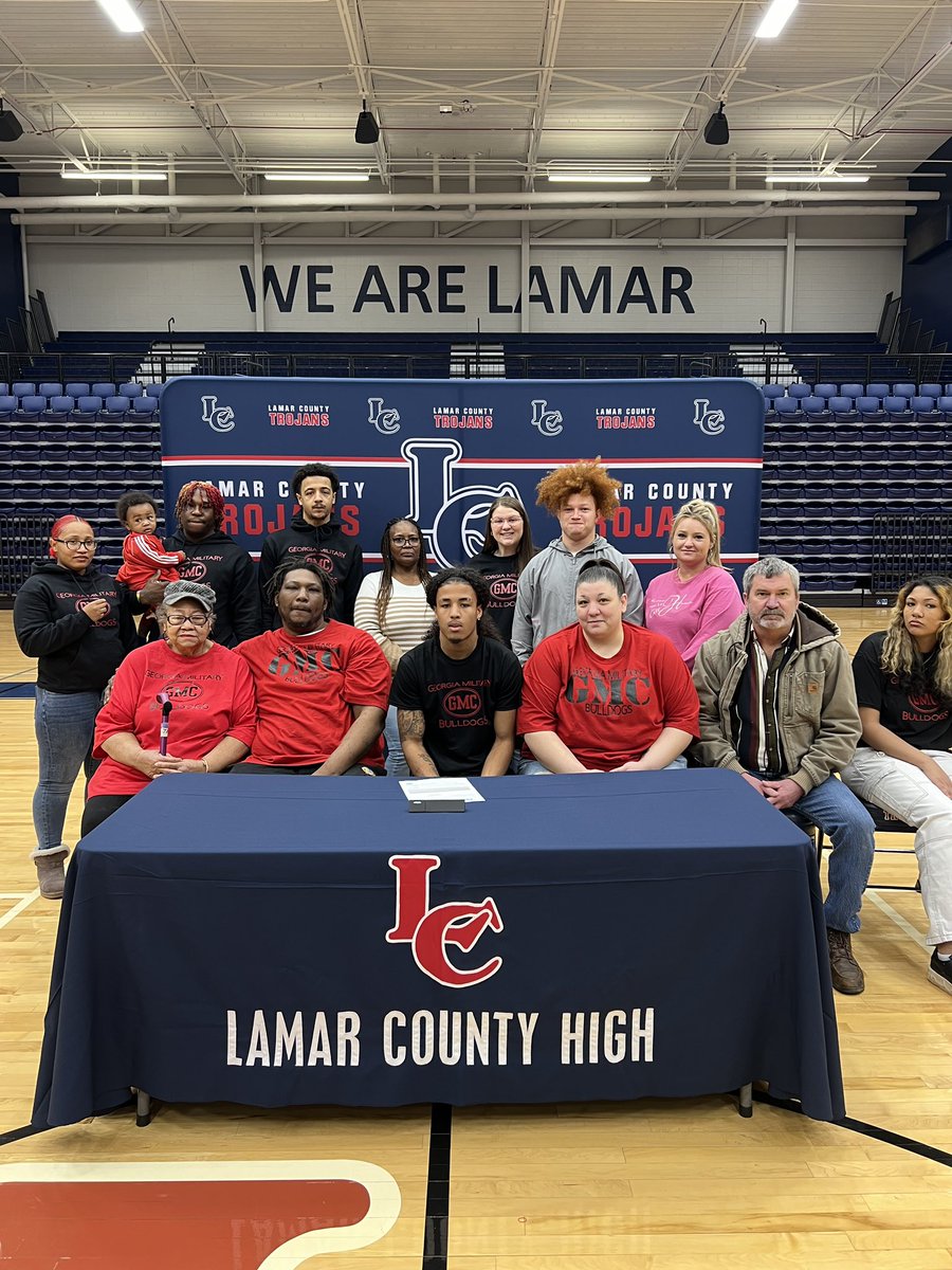 Coach Ellington tweet media