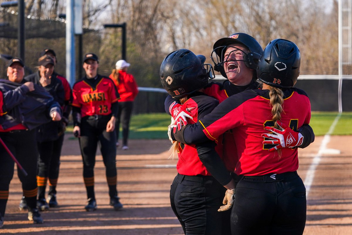 UMSL Softball tweet media