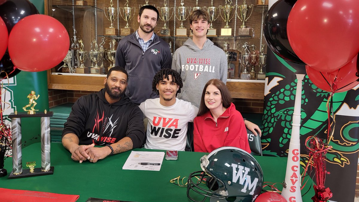 Marty Hudtloff (@martyhudtloff) on Twitter photo William Monroe HS football standout Davien Griffith signs a full scholarship to play defensive back at DII Virginia-Wise. Hear from him on <a href="/29NewsWVIR/">29News - Charlottesville</a> at 6pm. <a href="/WMHSDragons/">William Monroe</a> William Monroe HS football standout Davien Griffith signs a full scholarship to play defensive back at DII Virginia-Wise. Hear from him on <a href="/29NewsWVIR/">29News - Charlottesville</a> at 6pm. <a href="/WMHSDragons/">William Monroe</a>