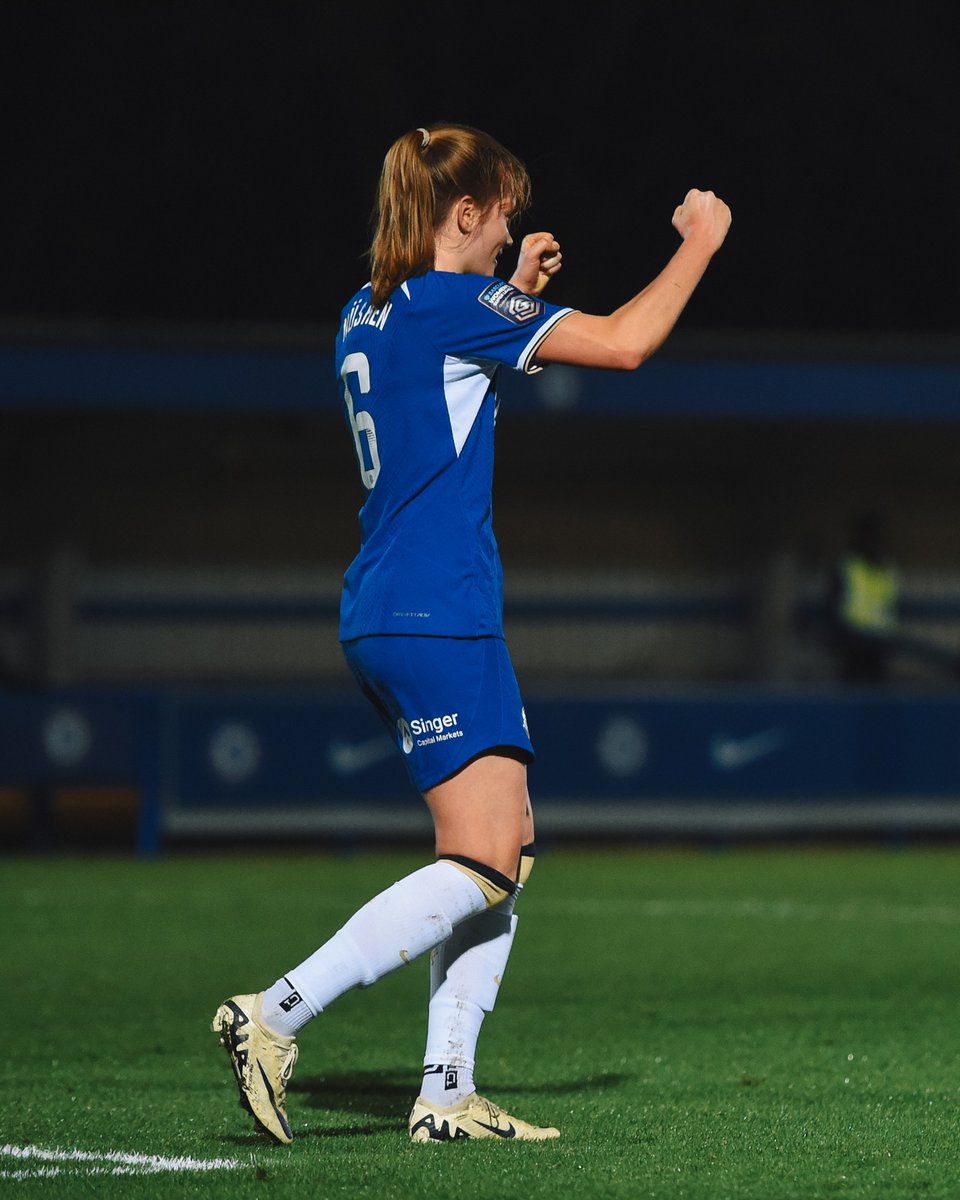 ChelseaFCW's tweet photo. Retweet. 😉

#CFCW | #ContiCup https://t.co/pc2tep7hCY