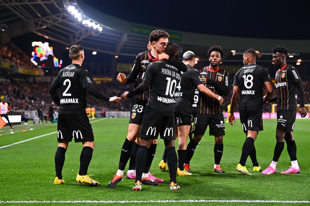 Seguimos 
+3
GRACIAS A DIOS 
<a href="/RCLens/">Racing Club de Lens</a>