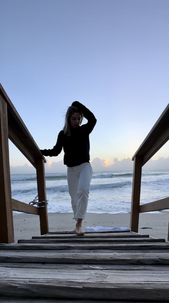 messcellany's tweet image. Grateful for being able to call this place my new home. 3rd stop of the tour (2nd for me): Miami, FL! 
🎪🌞
#ECHOCirque #CirqueDuSoleilCrew #Tourlife #MiamiBeach