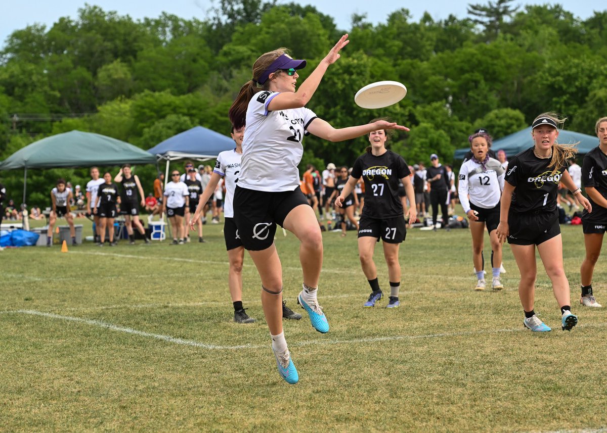 Happy #NGWSD! Beyond grateful to celebrate this day as both a member of the sports industry and an athlete 📸🥏 Grateful for all my coworkers, mentors, and teammates!

PC: <a href="/mikefiechtner/">Mike Fiechtner</a> <a href="/UltiPhotos/">UltiPhotos</a>