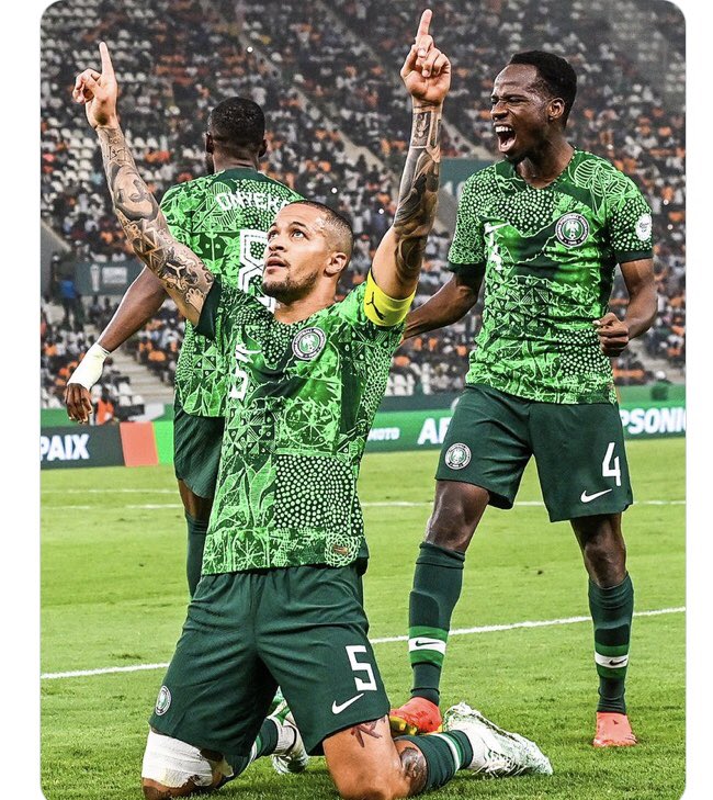 AreaFada1's tweet photo. Thanks for the exciting, invigorating, formidable and spectacular game.
All the grammar I know don finish.
Una performance be like food for us, the hunger not withstanding we go endure ram till Sunday.
I Twale for una The Great Super eagles. https://t.co/62KUAIeh3W