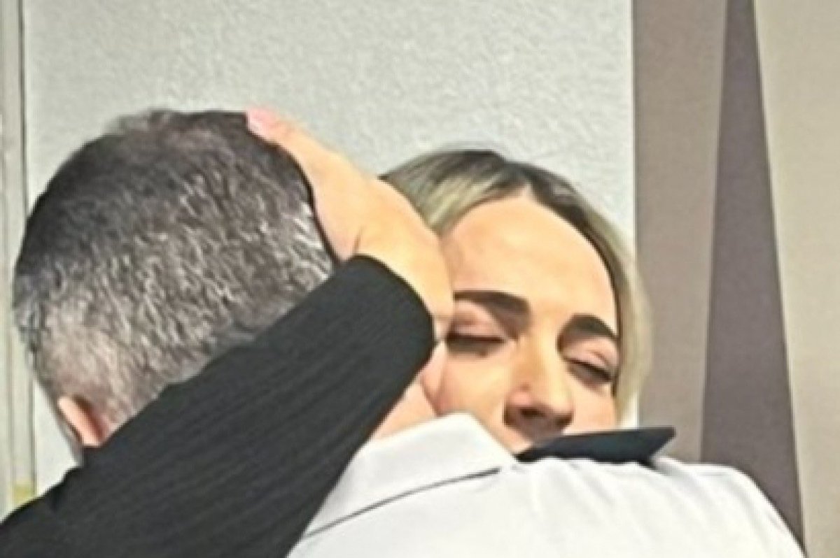 MarianaNaime's tweet image. Ha exatamente #1ano, 365 dias…vivíamos as nossas piores horas, angústia,indignação, decepção, revolta, medo e #muitador.
Hoje, ainda sem entender… seguimos lutando pela #VERDADE e #LIBERDADE de um dos maiores heróis que o Brasil conheceu, mas que sempre foi o nosso grande