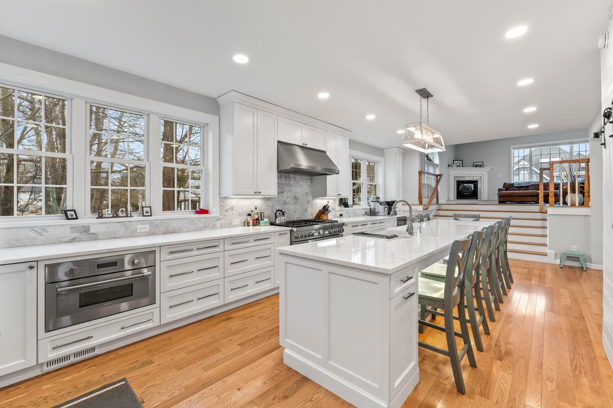beangroup's tweet photo. 📍36 Fort Hill Avenue Extension, York, ME
4 Bed | 3 Bath | 3,014 SqFt | 2.13 Acres
Offered at $1,600,000
•
Listed by Anne Honkonen ➡️ https://t.co/Bg6uyftIRz
•
#beangroup #exp #realestate #maine #york #merealestate #housegoals #dreamhome #nubblelighthouse #yorkbeach https://t.co/ewrmZfwR4j