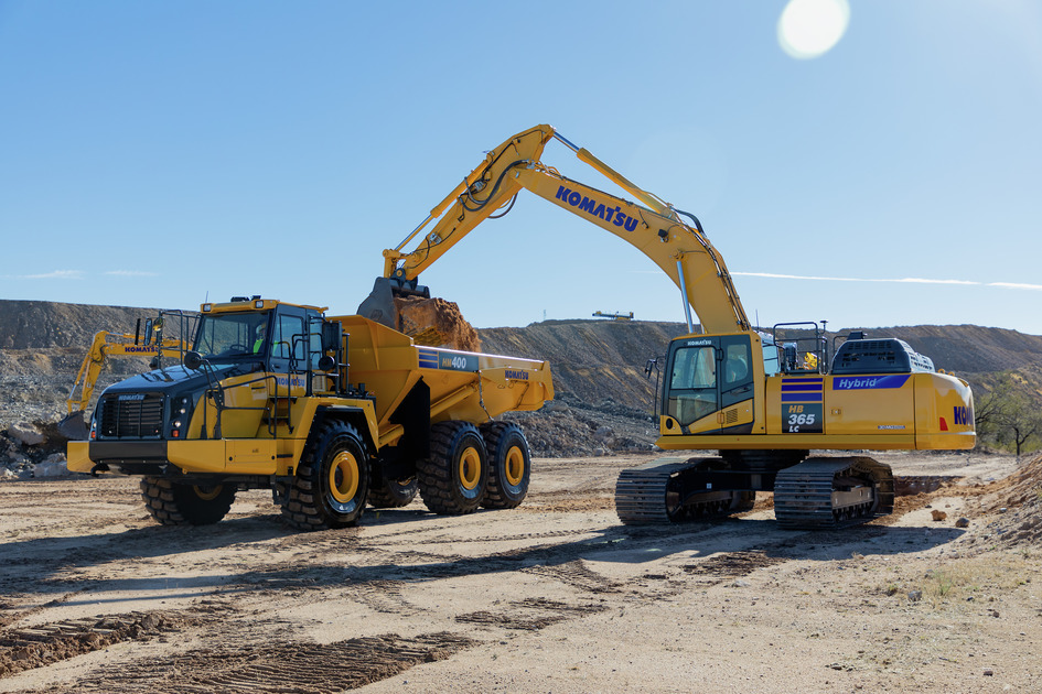 Go hybrid with the HB365LC-3 excavator and get up to 20% fuel savings and a 15% increase in productivity (compared to the non-hybrid excavator design). Until March 31st, get 0% financing for 48 months through Komatsu Financial when purchasing a HB365LC-3. bit.ly/3uGOiCs