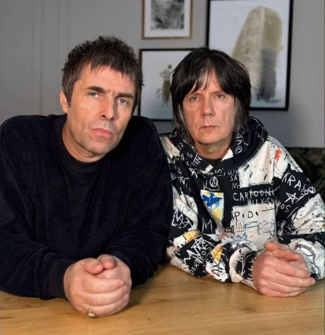 "Look, your Mum and I have had a chat and...."

#gallaghersquire #liamgallagher #johnsquire
