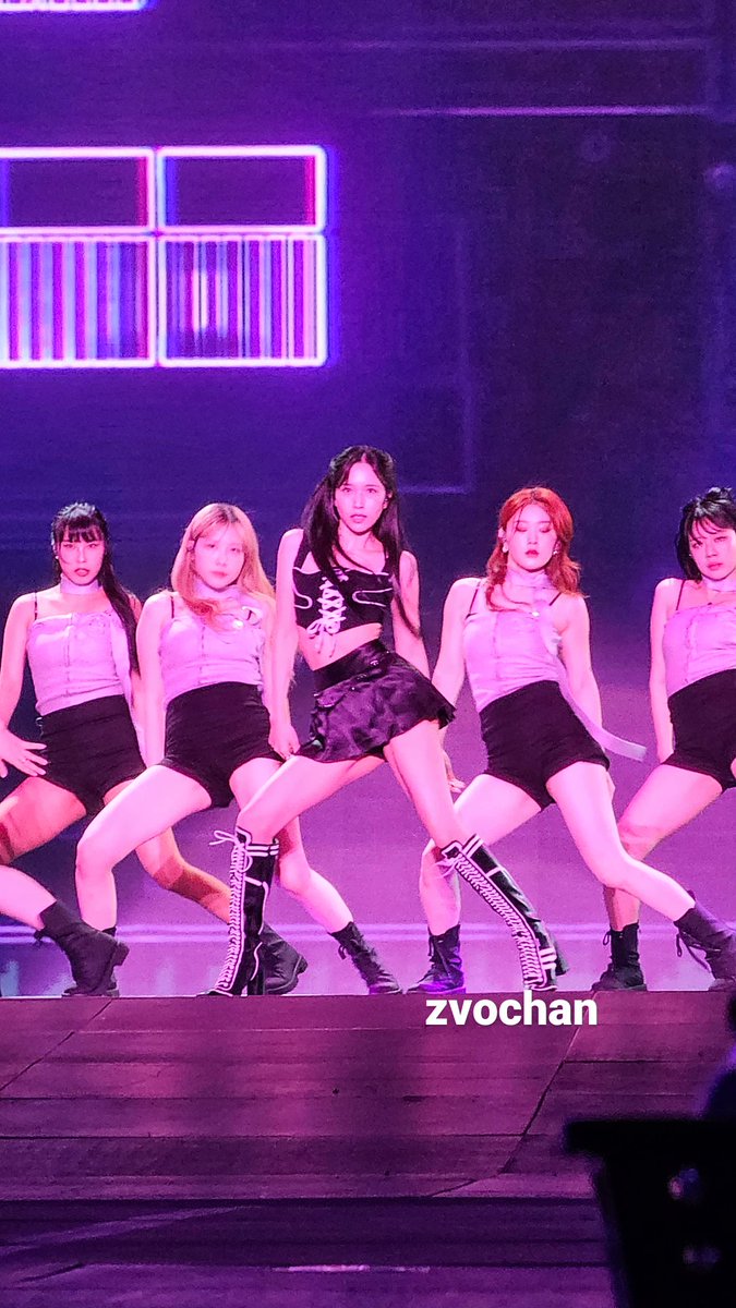 zvochan's tweet photo. Mais solo dessa maravilhosa #TWICEinBrazil https://t.co/od0TnkqwK6