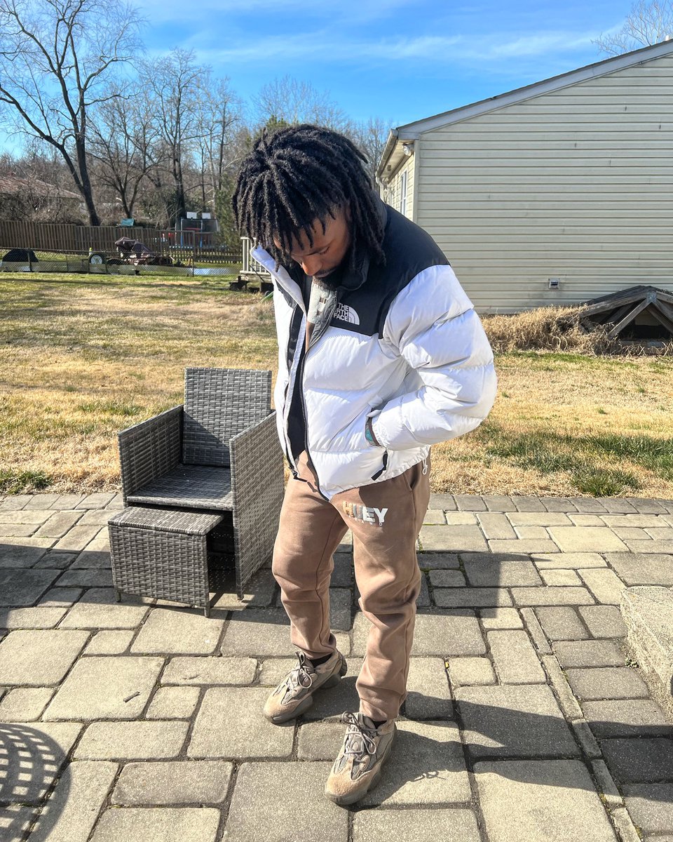 staytruemezi__'s tweet photo. ILL BE HERE ASLONG AS YOU ALLOW ME & IMA CHAMP IM SAYING IT PROUDLY💪🏾💪🏾💪🏾… #PoohBip4L💙🌎 #FreeStayTrue https://t.co/h5AwOOTGmD