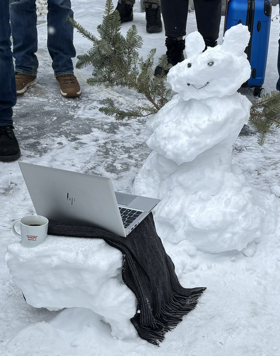 Attending the @hplt_eu & NLPL Winter School in Skeikampen, Norway was a blast and highly recommended if you are interested in Large Language Models. Bonus: we had our very own take on building a snowman!