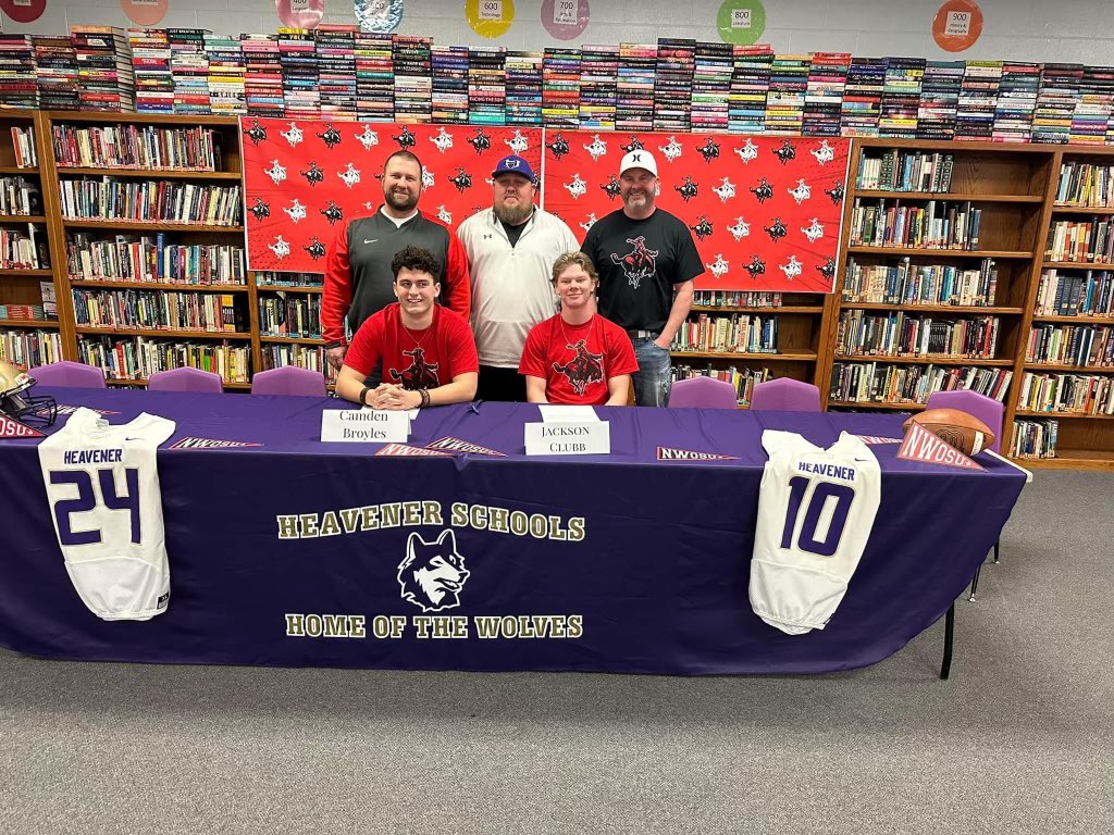 Proud of these two! Hard workers, great teammates, and great players! Heavener can play football! @CoachJack21 @JbroylesBroyles @BroylesCamden @jackson_clubb1 @thecraigahall @TFirme @Coach_J_Medrano