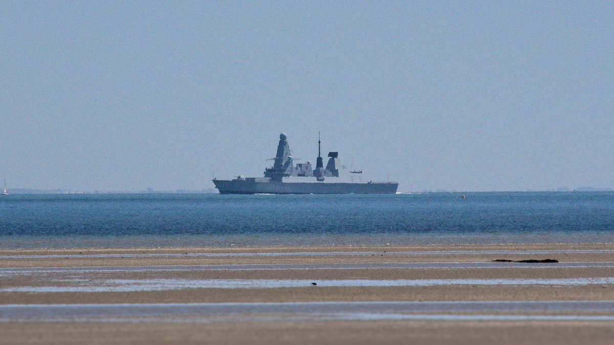 Weekend_Rebel's tweet photo. HMS Duncan inbound...

#RoyalNavy #maritime #seniorservice #solent #warship #Englishchannel #Nikon https://t.co/1cy07Rfnuh
