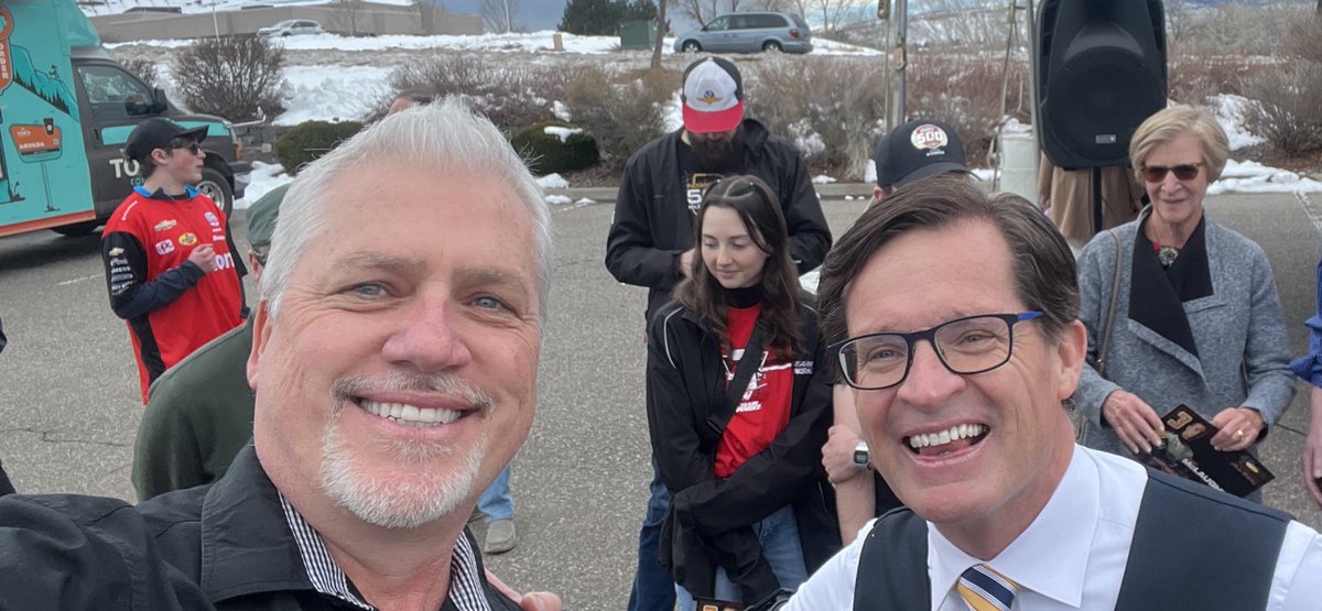 You never know who you’ll run in to in Denver! 🗻

<a href="/IMS/">Indianapolis Motor Speedway</a> President <a href="/jdouglas4/">J. Douglas Boles</a> is here to get Colorado race fans excited for the month of May! 🏎️🏁

Makes me wish that I was back home again in Indiana! 🌽