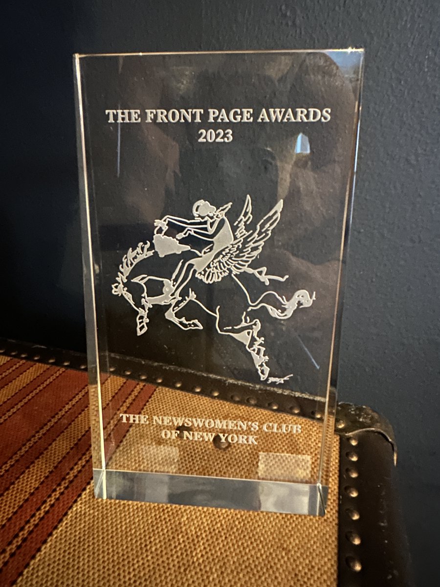 Thank you @NYNewswomen for an awesome evening last night and for this award for 'The Avengers,' a story I wrote about 8 women trying to bring their alleged abuser/rapist to justice. Shout out to other @RollingStone winners @ejdickson, @cheyenne_round, and @angiemartoccio!