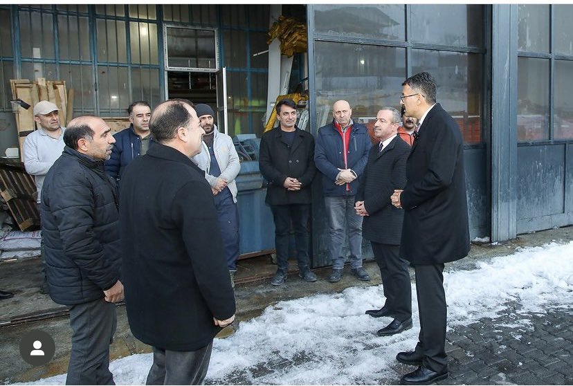 Valimiz/Belediye Başkan Vekilimiz Sn. Ali ÇELİK Ak Parti il başkanımız Sayın zeydin KAYA  Hakkari küçük sanayi sitesine ziyaretlerinden dolayı teşekkür ediyoruz. İyiki varsınız sayın valim sayın  başkanım.<a href="/RTErdogan/">Recep Tayyip Erdoğan</a> @alicelik_64 <a href="/KayaZeydin/">Av. Zeydin KAYA</a>