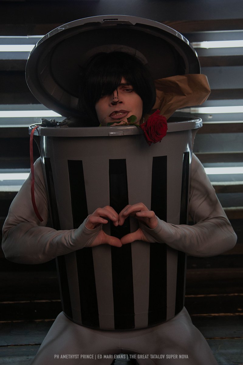 Welcome to Penacony! 
This is for you 🌹

The Great Tatalov  <a href="/by_super_nova/">Super Nova</a> 
Ph Amethyst Prince | Ed by me

#Penacony #Cosplay #Caelus #TheGreatTatalov #HonkaiStarRail #hsr