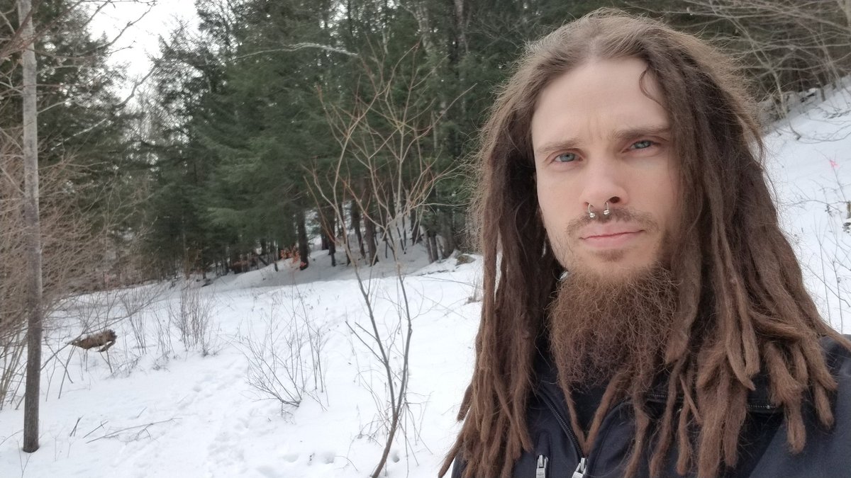 SShamanblood's tweet photo. Got out into the woods for a walk today. Very mild temp of 40 degrees Fahrenheit for this time of year in the mountains of southern vermont.
.
.
.
.
#scottshamanblood #winter #woods #selfie https://t.co/2YiHZgHXaF