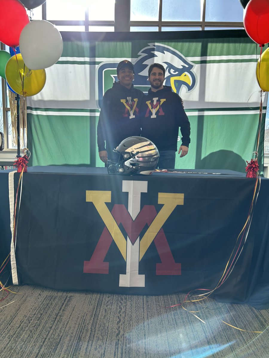 Austin_Fletch24's tweet photo. Very excited to announce my commitment and signing to the Virginia Military Institute. Go Keydets! @CoachWood88 @RobertSoderholm @TheCoachDavis_ @InfoForge @carrd1994 https://t.co/DMyyWj7Lkg