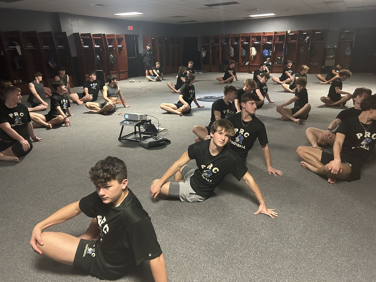CoachVitalec's tweet photo. Different perspective on workouts!!! Putting in that work!!! #GoBigBlue #GoDevils https://t.co/WkHSiCr8TE
