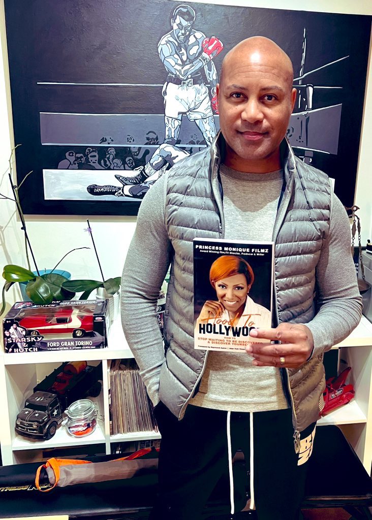 HilliardGuess's tweet photo. Wassup #writingcommunity please SHARE my latest ep of #screenwritersrantroom podcast!
Direct Link:
https://t.co/w6RbfPfbQK
PRINCESS MONIQUE FILMZ
IG: @princessfilmz
#dga #episodicdirector #director #author #writer #blackhollywood #directingtips #podcastthreads
@CreativeK https://t.co/5N3KHzd2OL