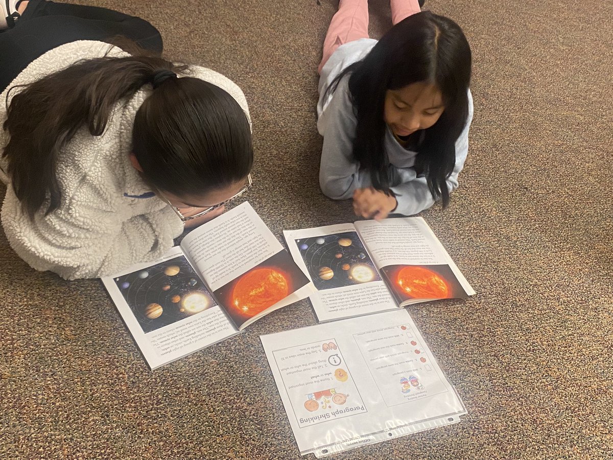 MissSmithGrade3's tweet photo. Started the paragraph shrinking routine with our new CLKA unit about the Solar System! Love the conversations happening!! #plaintalk2024 #weareGIPS #1GIPSforall #literacyisliberation https://t.co/lqLENviKmI