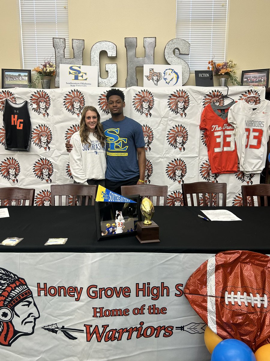 thegrovesports's tweet photo. Signed, Sealed, Delivered ✍️

Congratulations to SR Deon Morris and Kailyn Freeman on signing their National Letter of Intent to SOSU in Durant. Morris, the football standout will join the Savage Storm football team. Freeman a track star for HG will join the SOSU Track Team. https://t.co/GOBgcGnG2c