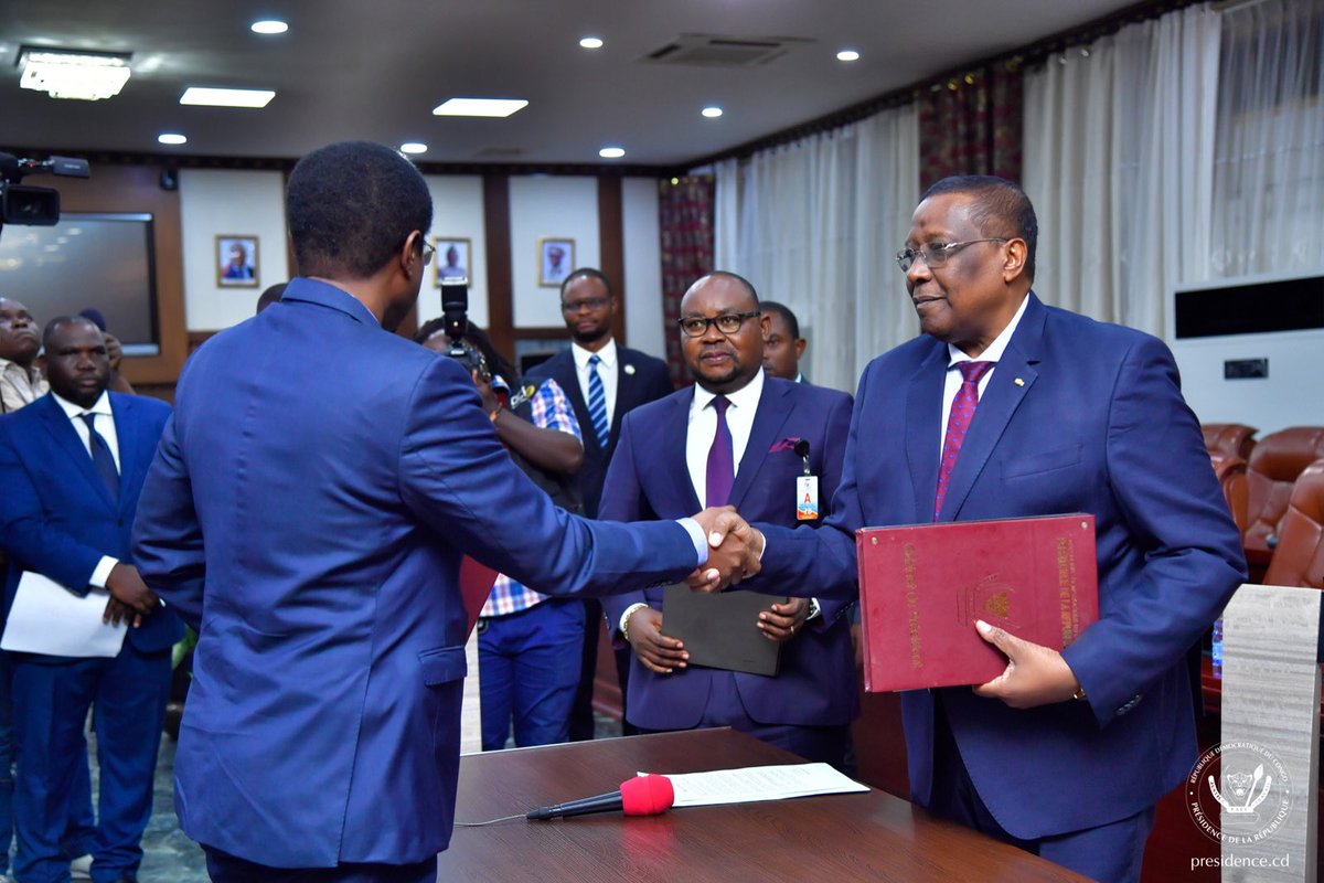 En exil depuis plus d’une année, M. Lazina a salué le leadership éclairé du Président Tshisekedi et l’ouverture d’esprit de son homologue <a href="/GmahamatIdi/">Rob Kapito</a>. "Avec ce compromis politique, nous pouvons retourner au pays tranquillement et assurer notre sécurité au #Tchad ", a-t-il dit.