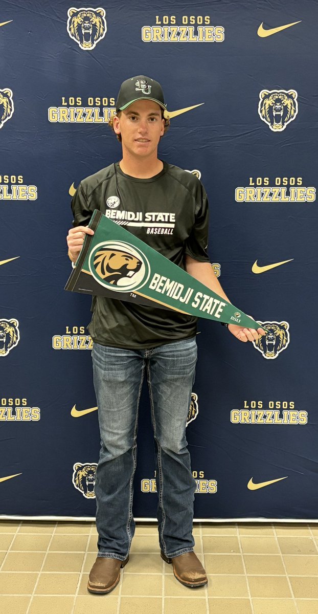 CDonlin8's tweet photo. Signing my letter of intent to play baseball at Bemidji State. Thank you for the opportunity. @BSUBeavers @lohs_baseball @bemidjistatebaseball https://t.co/SzJUGHqDpf