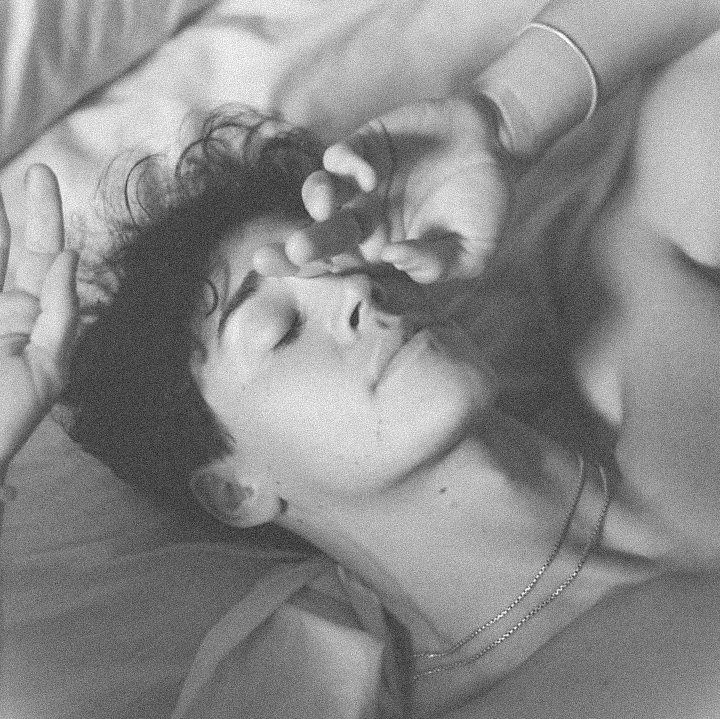 Gardenerscript's tweet image. ⎗☄‣ ﹏ 𝔽𝚎𝚋, 𝟶𝟽𝚝𝚑ㆍ❨ ⌗Athens, Greeceꜛ ❩
                ‣ Sketch 𖬺 Draft 𖦹 𝕃'ℝ𝕠𝕦𝕩.𝗱͟𝘄͟𝗴!  

𝕋𝕖𝕩𝕥 : “Hey, that's the boy with the lovely smile.  Watch him live in a crazy way to the rhythm of his playlist”.

↻﹢♡: dm

𝕋𝕒𝕘: #gayrol #freerol