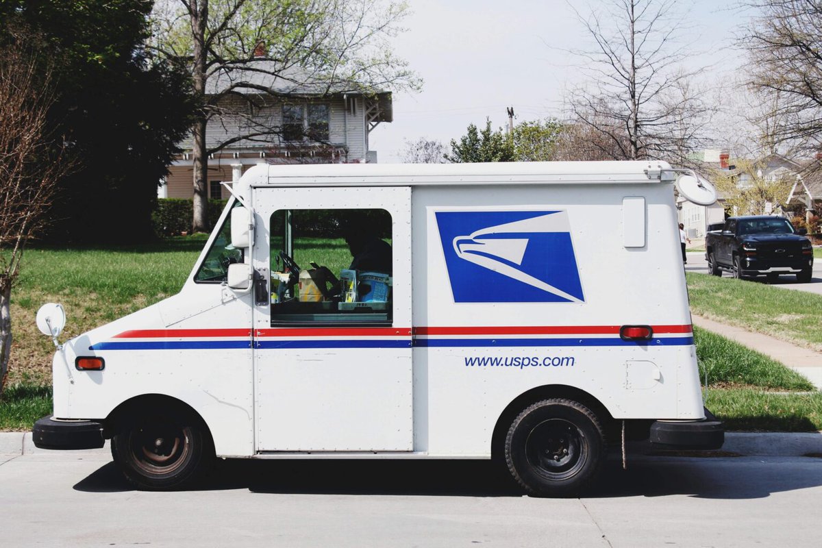 DetroitCarTrans's tweet photo. The Postal Service Is Hoping To Minimize Their Carbon Footprint By Transitioning Their Fleet.
https://t.co/PqOigz3ApN

#USPS #EVs #PlaneShipment #GroundTransport #ReducedCosts

Follow Us!                
Pinterest: https://t.co/loV4uHOYUG
Facebook: https://t.co/ucFyPmgaa9 https://t.co/SdiHLaUK55