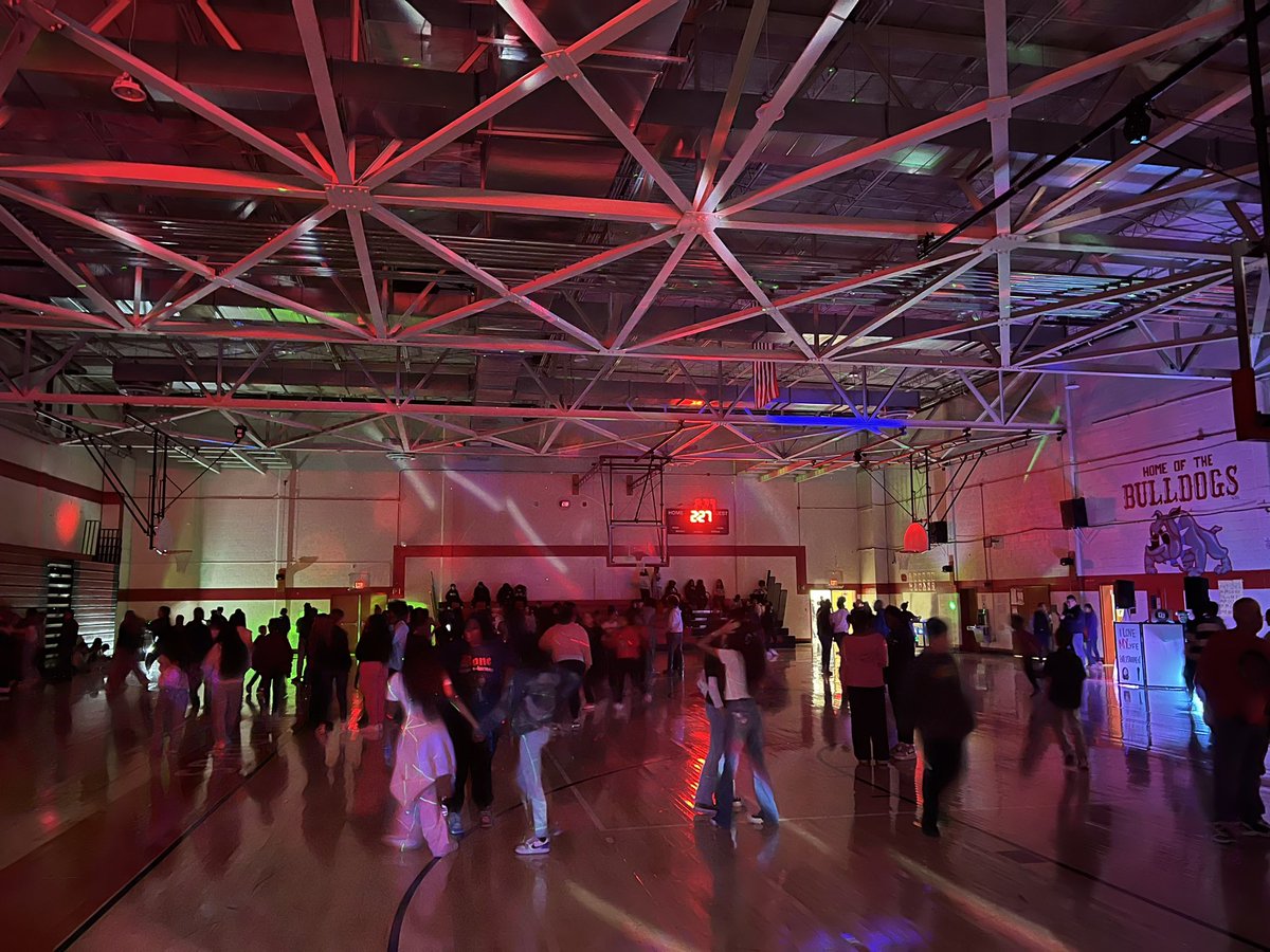 DuPont Tyler Middle tweet media