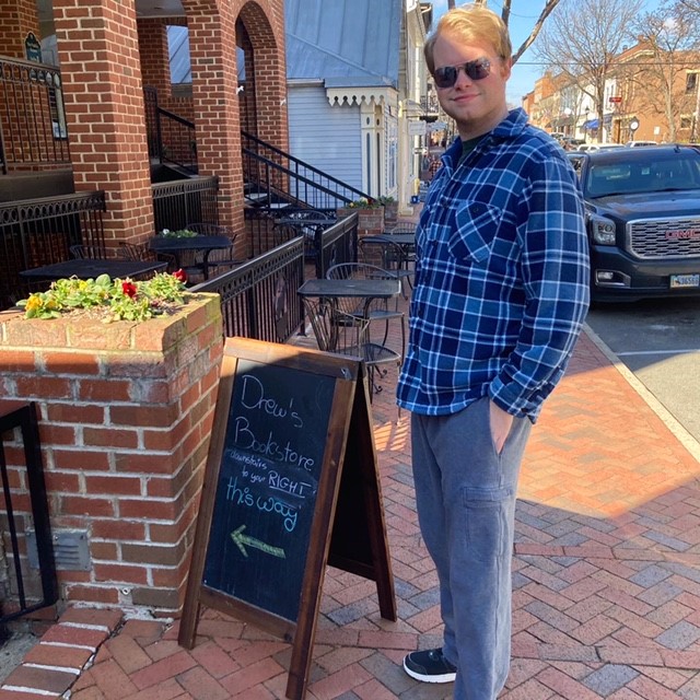 Check out <a href="/drewsbookstore/">Drew's Bookstore</a> and pick up an autographed edition of my folkloric fantasy / sea adventure novel, Winslow Hoffner's Incredible Encounters!

#ShopLocal #IndieBookstore #IndieAuthor #WinslowHoffner #Cryptids #Cryptozoology #SeaMonsters #FantasyBooks