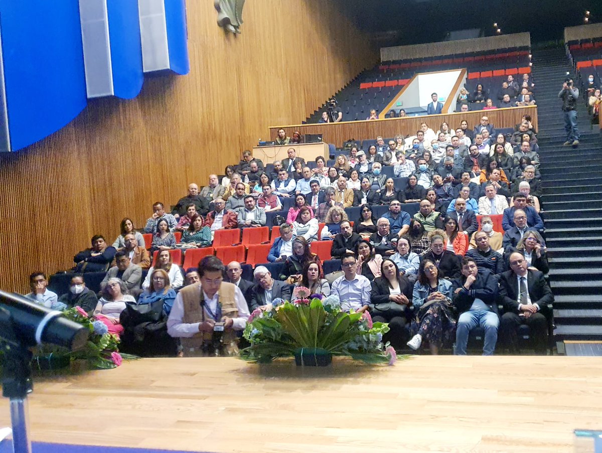 soniaperezmx's tweet photo. 🙋🏽‍♀️Hoy dimos la bienvenida a quienes conformarán los Consejos Distritales.
Quedaron integrados por el 50% de mujeres, 49% de hombres y 1% de personas no binarias. (1-2) https://t.co/dFABMzlVHd