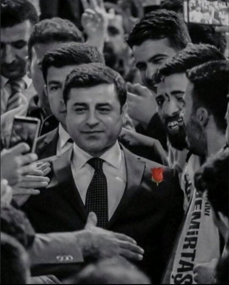 Andromeda_2468's tweet photo. ‘Selahattin Demirtaş Zekası’ diye bir gerçek var!

Cezaevindeyken bile hem DEM Parti içinde hem de Türkiye genelinde siyasi gücünü test eden bir lider! https://t.co/Wn5xGLGkUj
