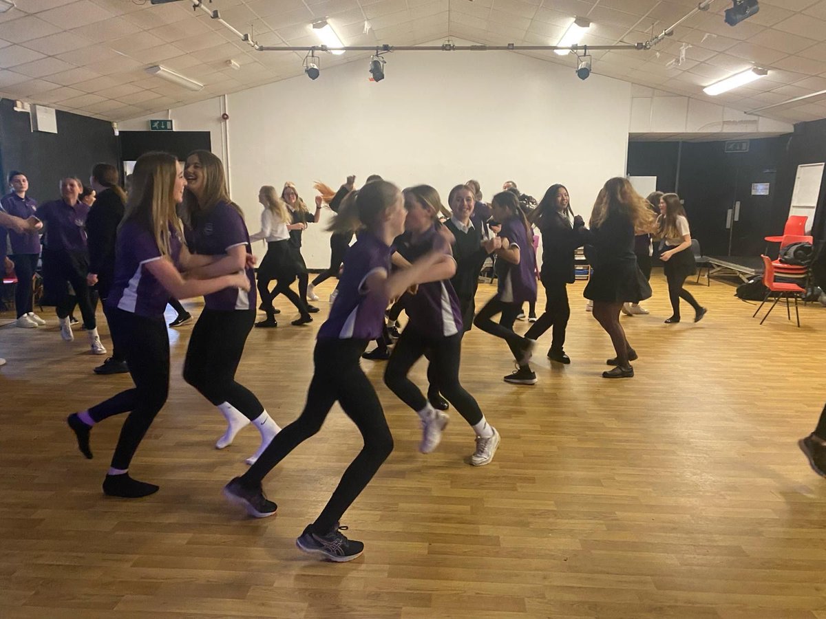 chepstowschool's tweet image. Last week of half term can only can mean one thing! Golden hour! 
Here are some students in year 8 taking part in their choice yesterday. 

#inspiringlearningforall #inspiringlearningforlife