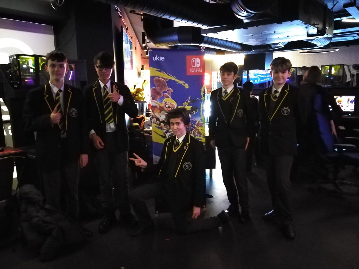 PutteridgeHSch's tweet photo. #PHSEsportsTeam experienced an incredible day competing in the regional DSH Esports tournament. Thrilling gameplay and opportunities to forge new friendships. Massive thanks to @DigSchoolhouse for facilitating such a memorable experience! #DSHplay https://t.co/nTVTEXETWt