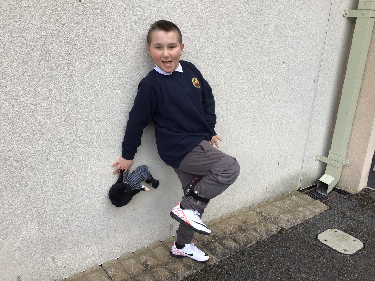 TirMorfa's tweet photo. We compared our micro:bit pedometer scores from day 1 and day 2. One of the pupils noticed that the numbers were bigger on day 1. She said that the pedometer must have worked better when it was worn on her ankle. Da iawn! #ytmnum #ytmsctech #ytmbrenig https://t.co/0qjhtA4ZTg