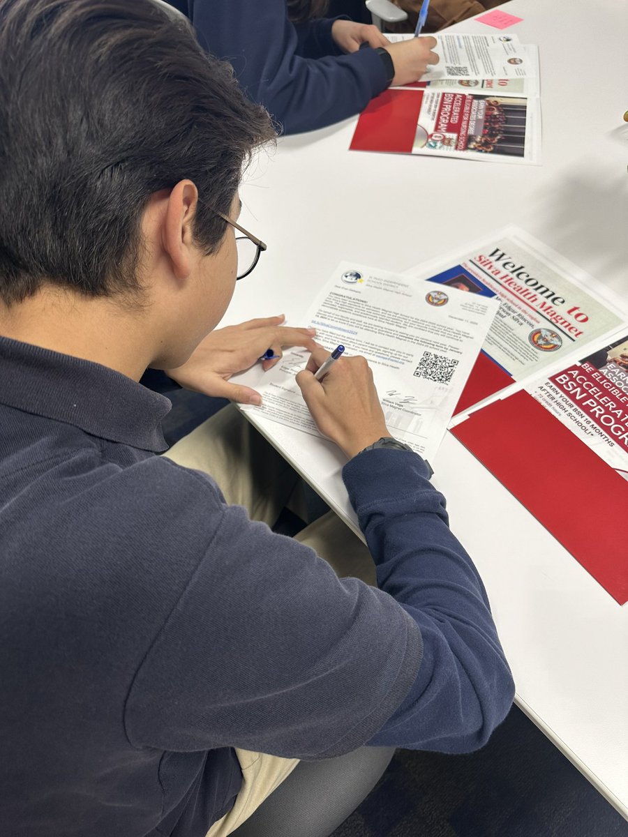 Jones_EPISD's tweet photo. This year at @bobbyjoehillep we have more 8th grade students being accepted into High School P-Tech programs than we have ever had before! We are so proud of our Hawk students and teachers! #WayToSoar @EPISDAcademics #ItStartsWithUs https://t.co/SlrTIjimjn