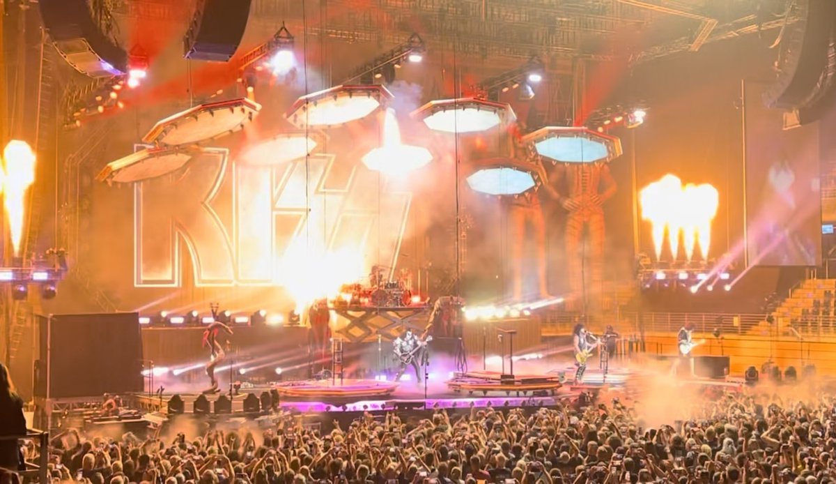 Polarlight40477's tweet photo. @RnRNationlive @RnRliveRadio KISS https://t.co/OZGrZJ84vt