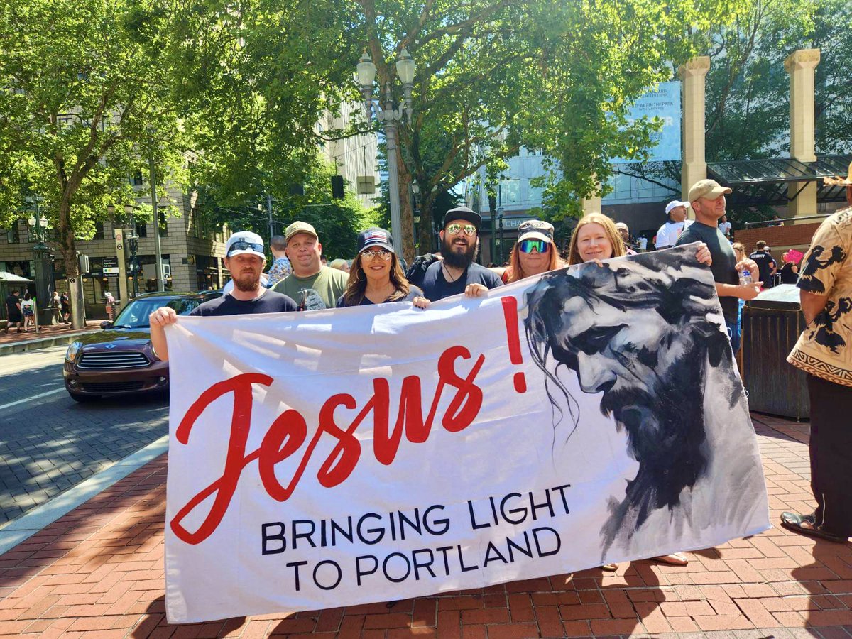 💥Date just dropped - July 20, 2024 Let’s go Portland ✝️ Jesus march Join us this year! @hunnybadgermom Banner painted by @starsnstripes_ 🇺🇸