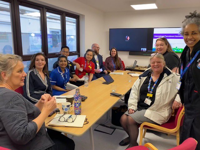 Some days are just great days-today was 1 @BucksHealthcare Cohort1#PeoplePromiseExemplar site sharing powerful stories of ⬇️leaver rate,⬆️staff experience metrics,systemic health&wellbeing approach -‘an investment not a cost’ @bstorey94 & strong exec support for #OurNHSPeople
